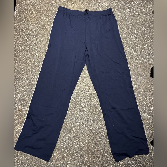 KIP. luxurious pajamas kit and bag - Picture 4 of 9